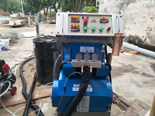 聚氨酯高壓發(fā)泡機(jī)